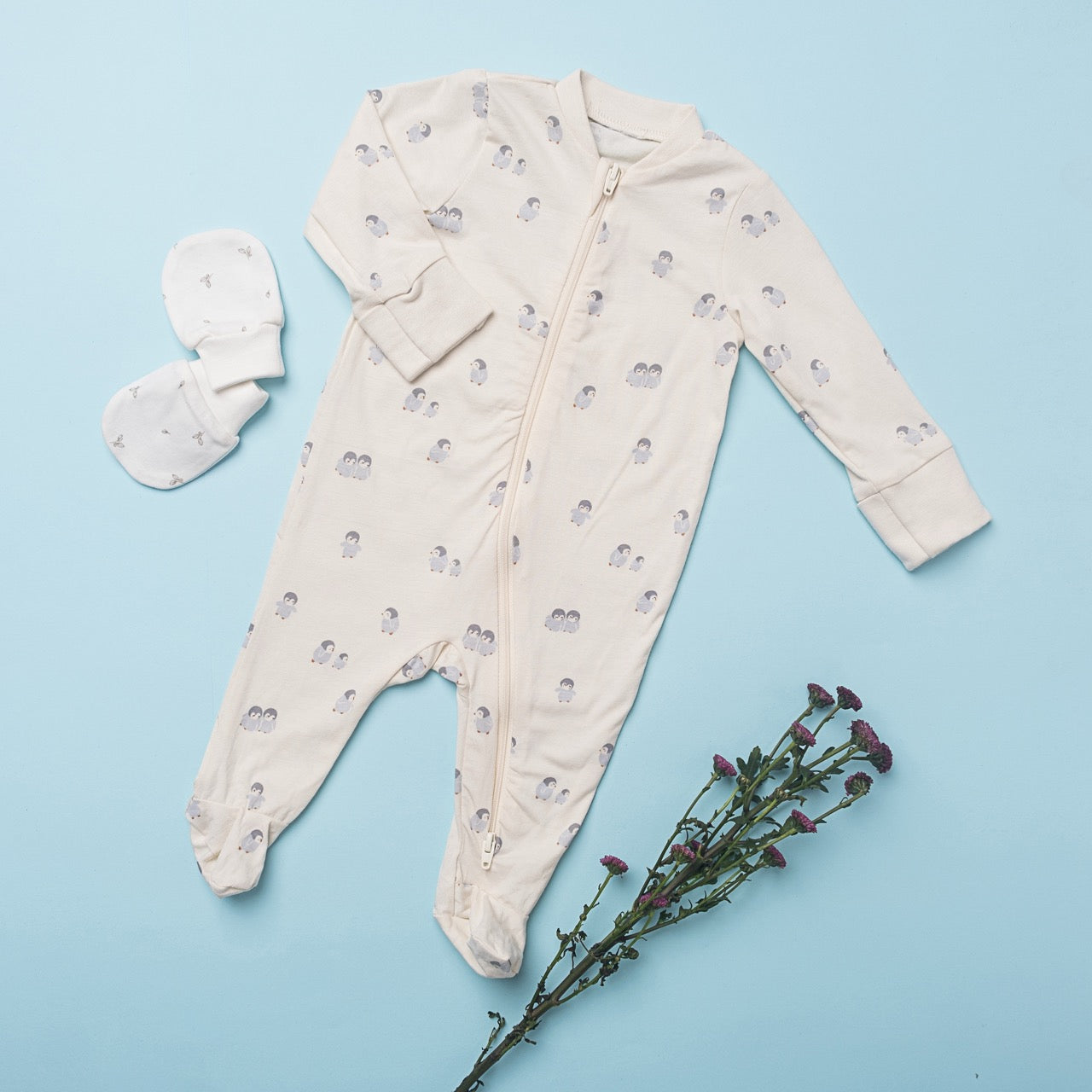 Penguin Print Baby Footed Zipper Onesie